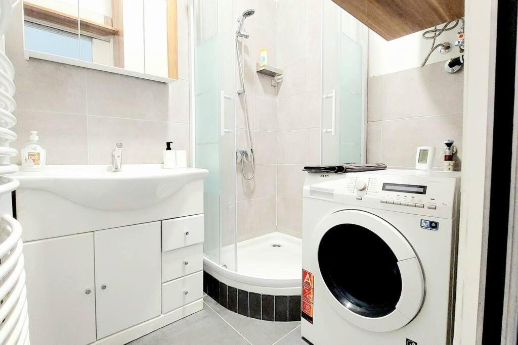Checkinvienna-One Bedroom Apartment Екстериор снимка